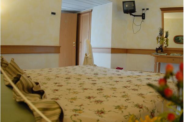 Hotel Pace San Giovanni Rotondo Phòng bức ảnh