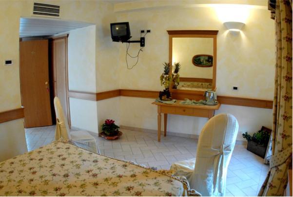 Hotel Pace San Giovanni Rotondo Ngoại thất bức ảnh